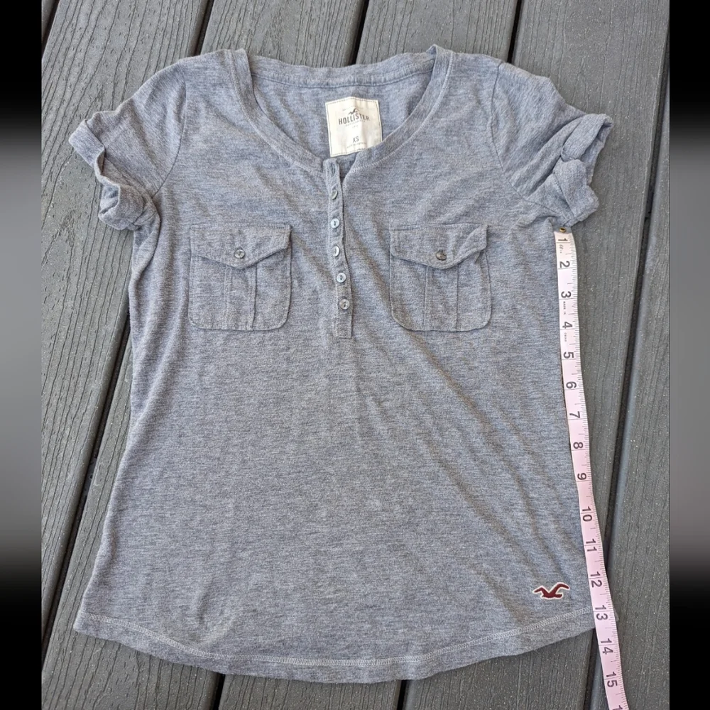 Flattering T-Shirt - Picture 3 of 4